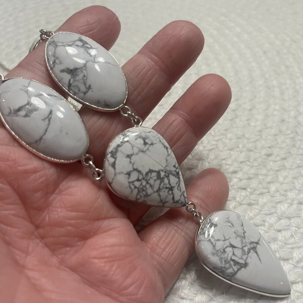 Gorgeous WHITE HOWLITE Handmade Sterling 925 Necklace (26 inches) #344E